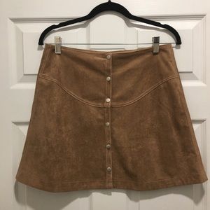 Suede skirt with buttons